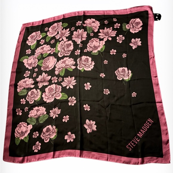 Steve Madden black pink Floral bouquet square scarf Sz 30/30 - Picture 3 of 6